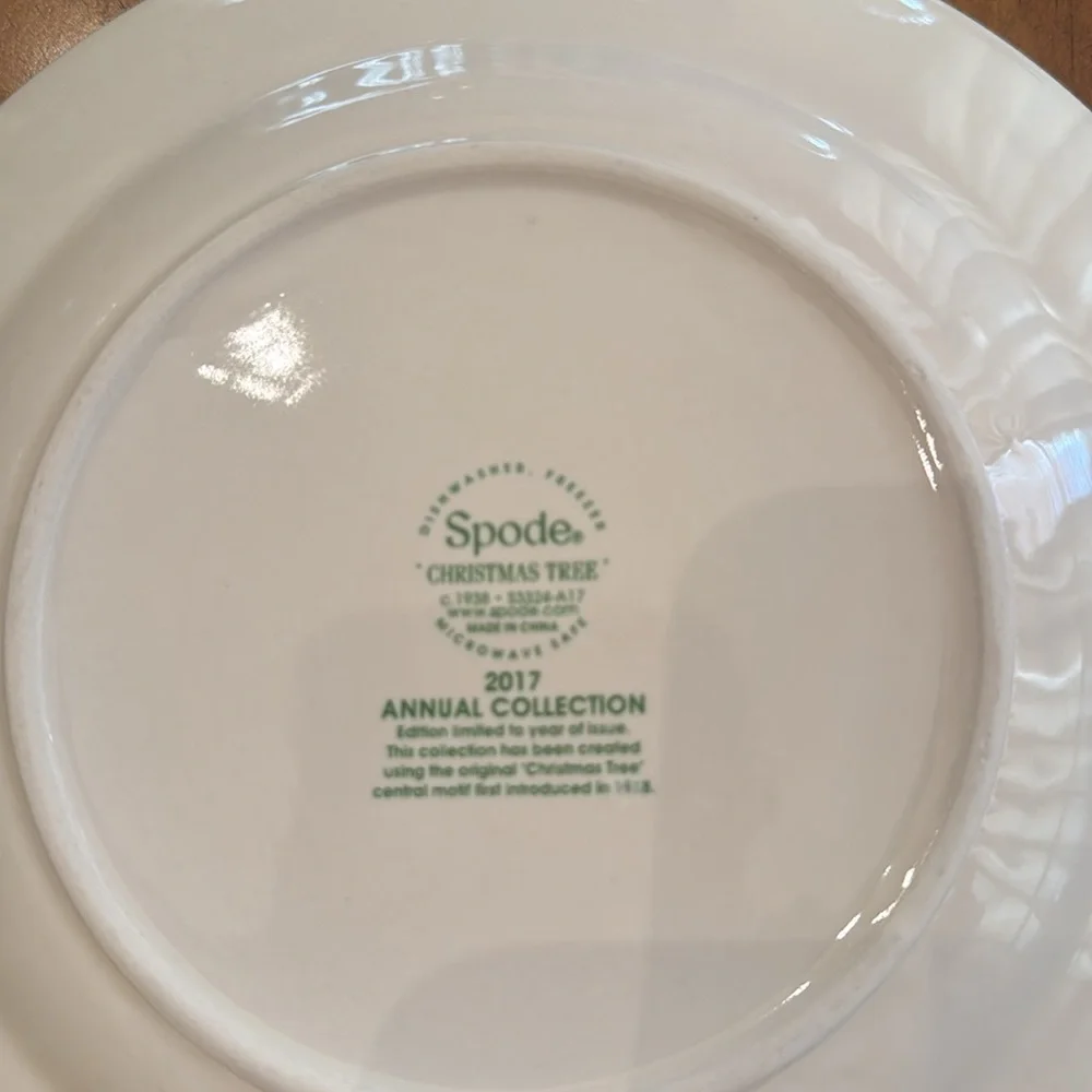 NWOT Spode Christmas Tree 2017 Annual Collector Plate - Picture 4 of 4